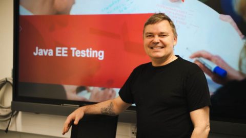 Tommi Teräsvirta Töölönlahden kampuksella.